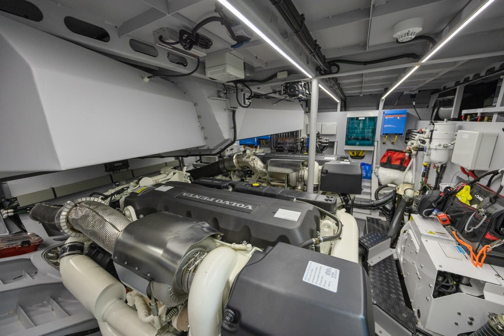 2023 Vanquish Yachts VQ58