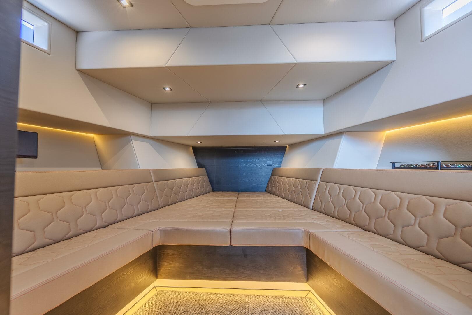 2023 Vanquish Yachts VQ58