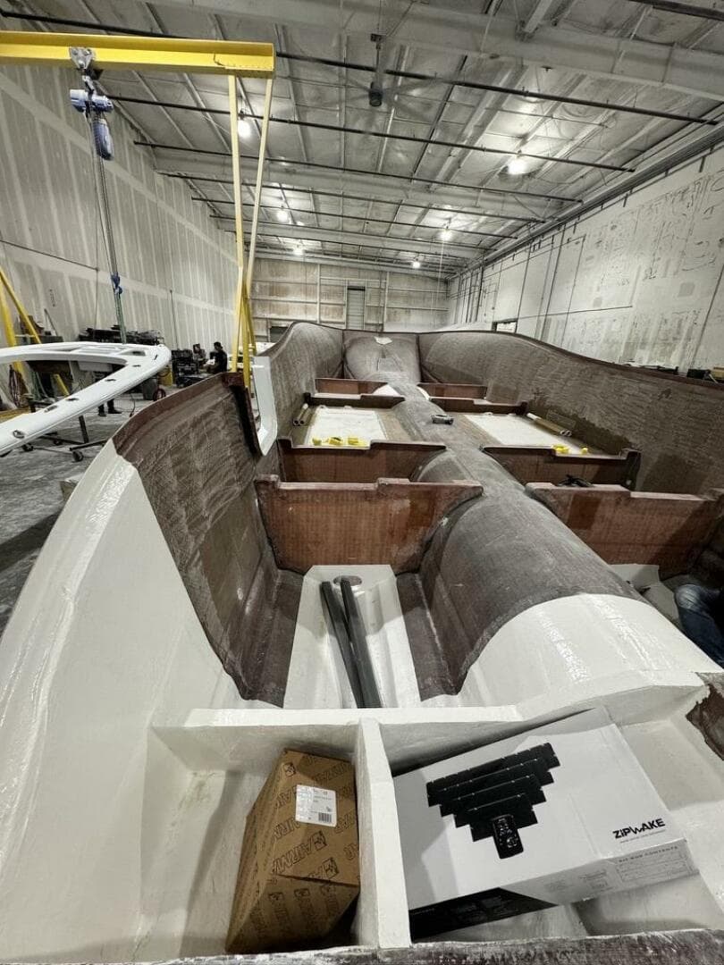 2026 Costa Custom 34sv