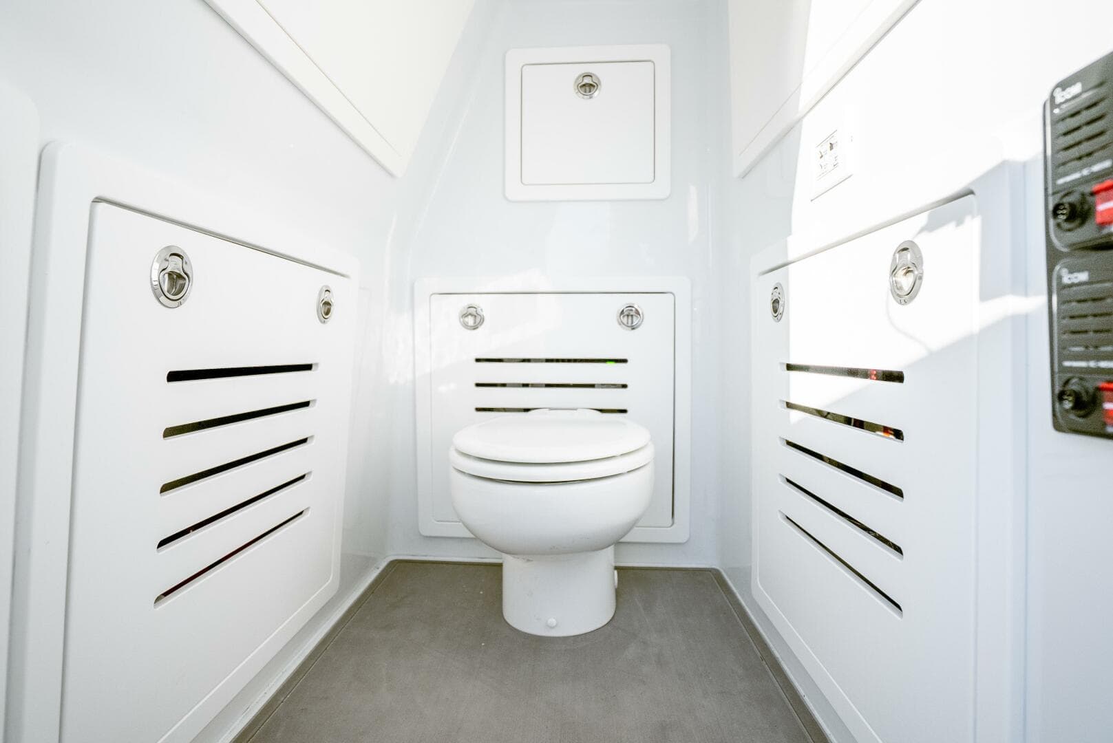 2026 Costa Custom 34sv