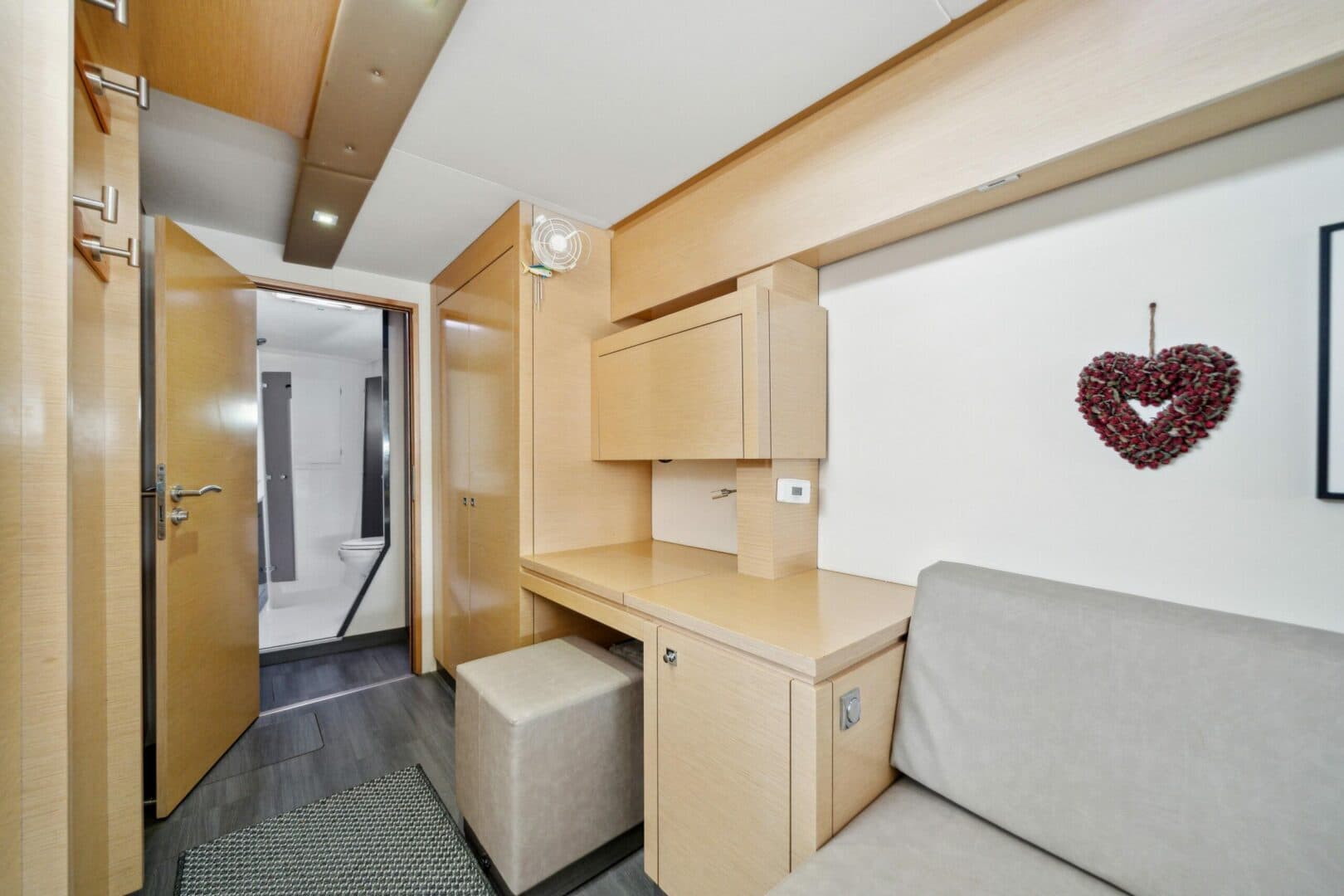 2014-fountaine-pajot-helia-44-sail-9755226-20250618093545660-1.jpg
