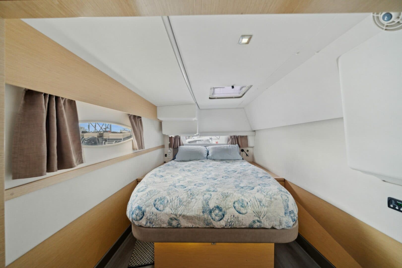 2014-fountaine-pajot-helia-44-sail-9755226-20250618093533536-1.jpg