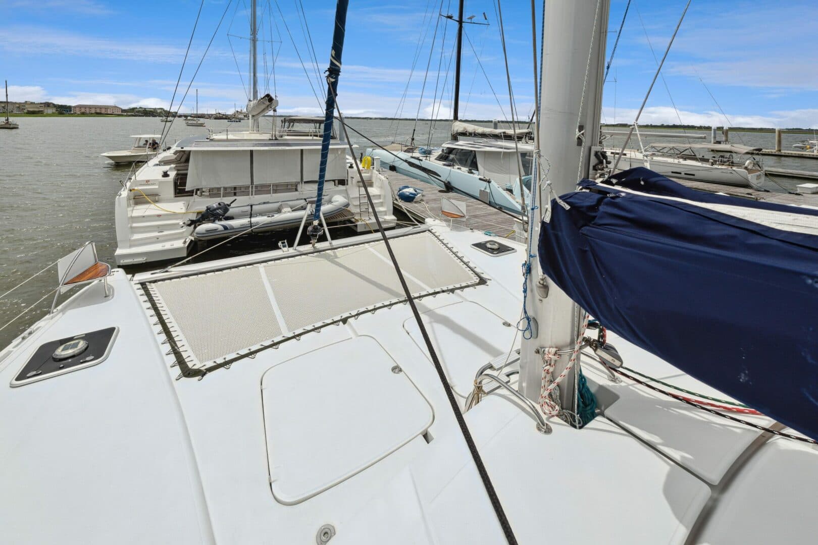 2014-fountaine-pajot-helia-44-sail-9755226-20250618093752605-1.jpg
