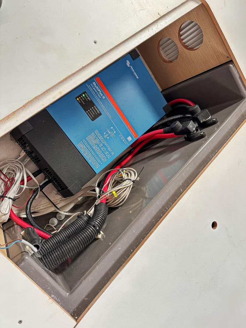 2014-fountaine-pajot-helia-44-sail-9755226-20250618093558366-1.jpg