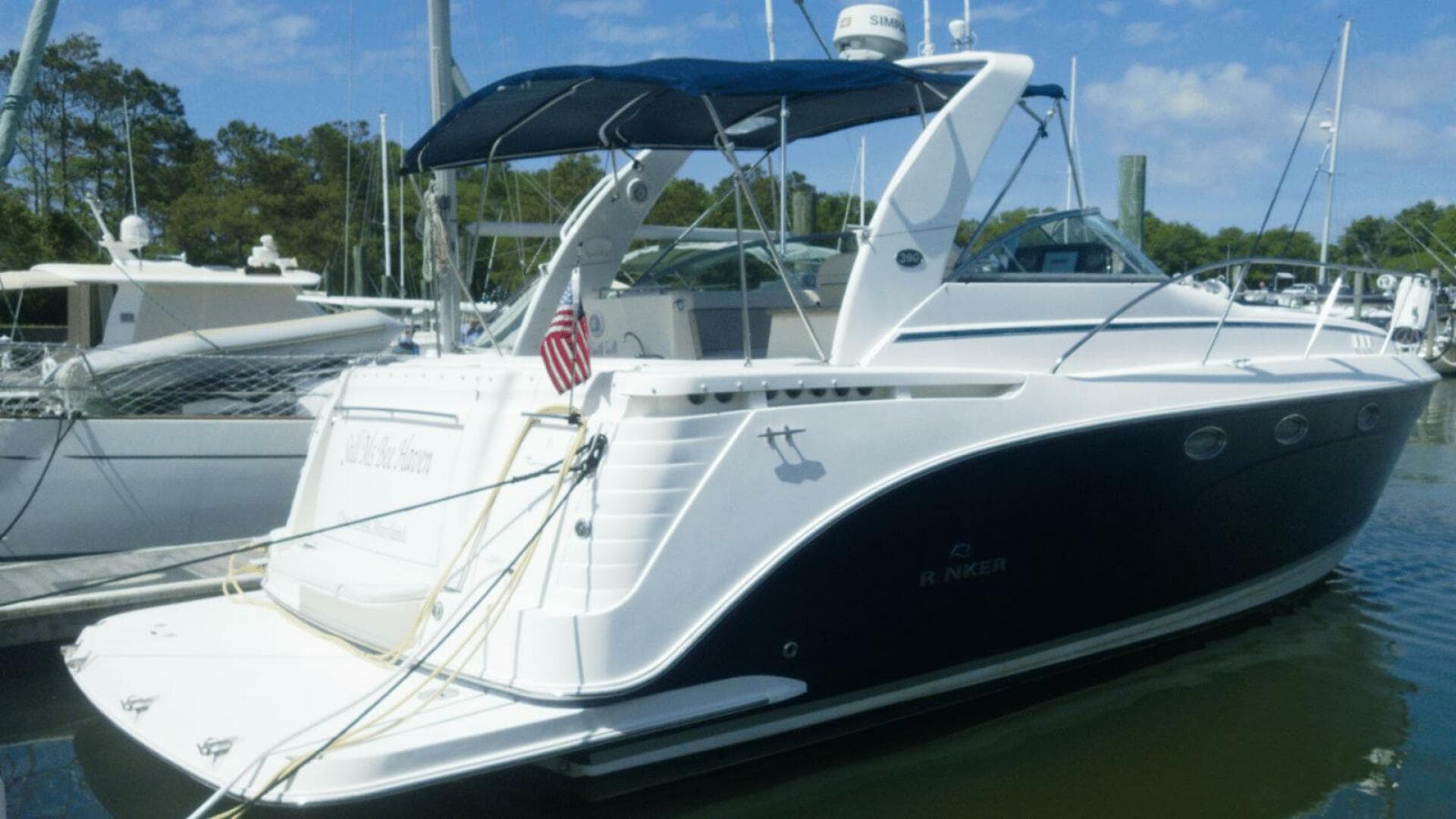 2005 Rinker 390
