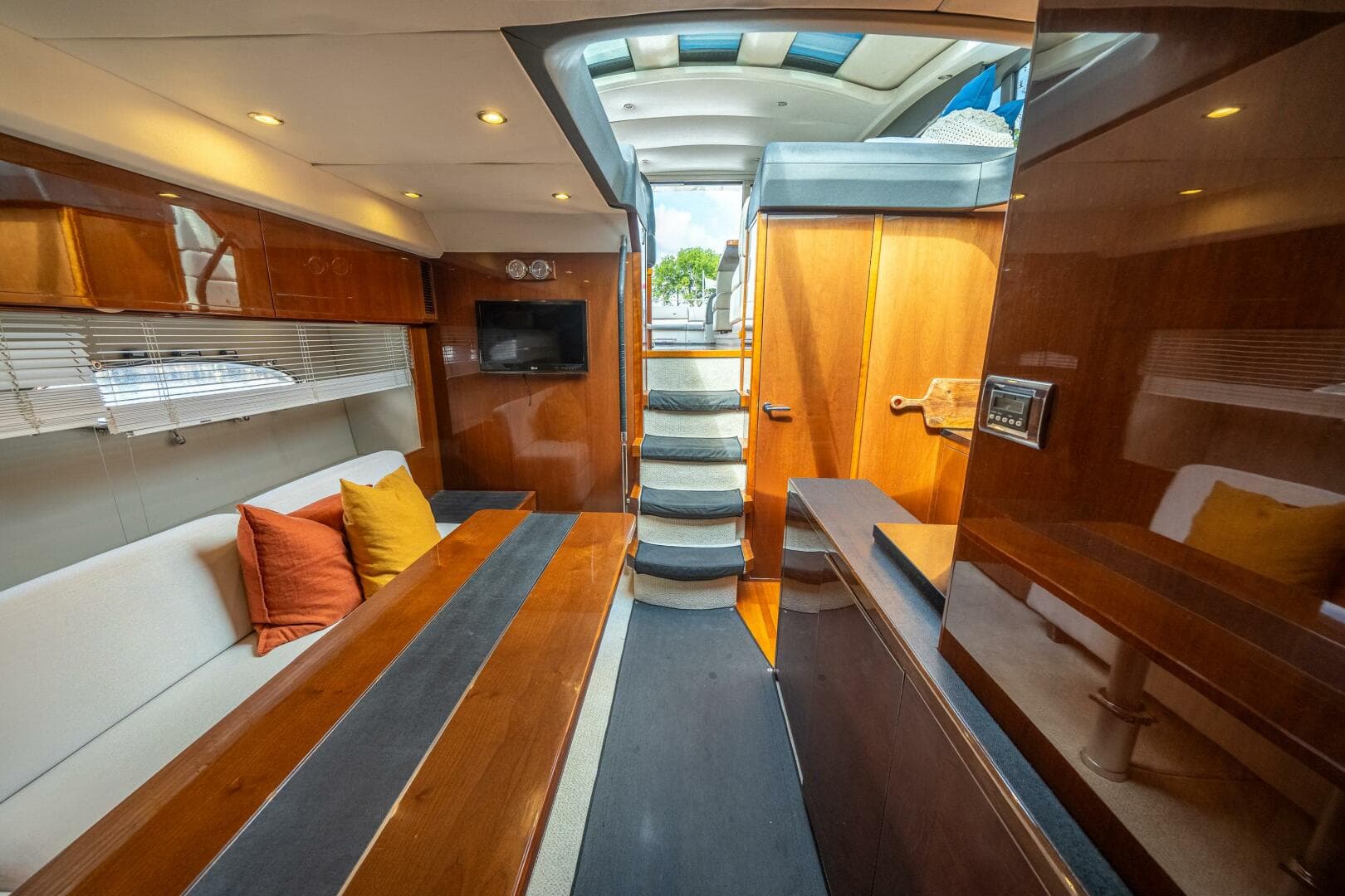 2012 Princess V52