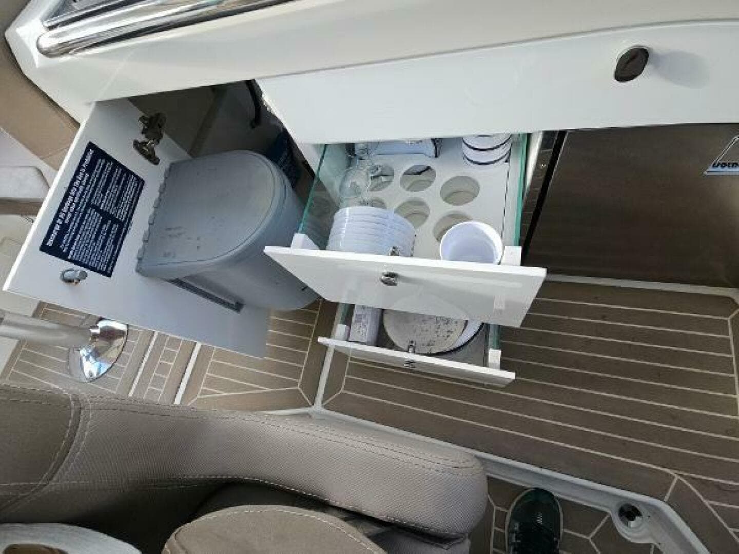 2020 Nimbus Weekender 9