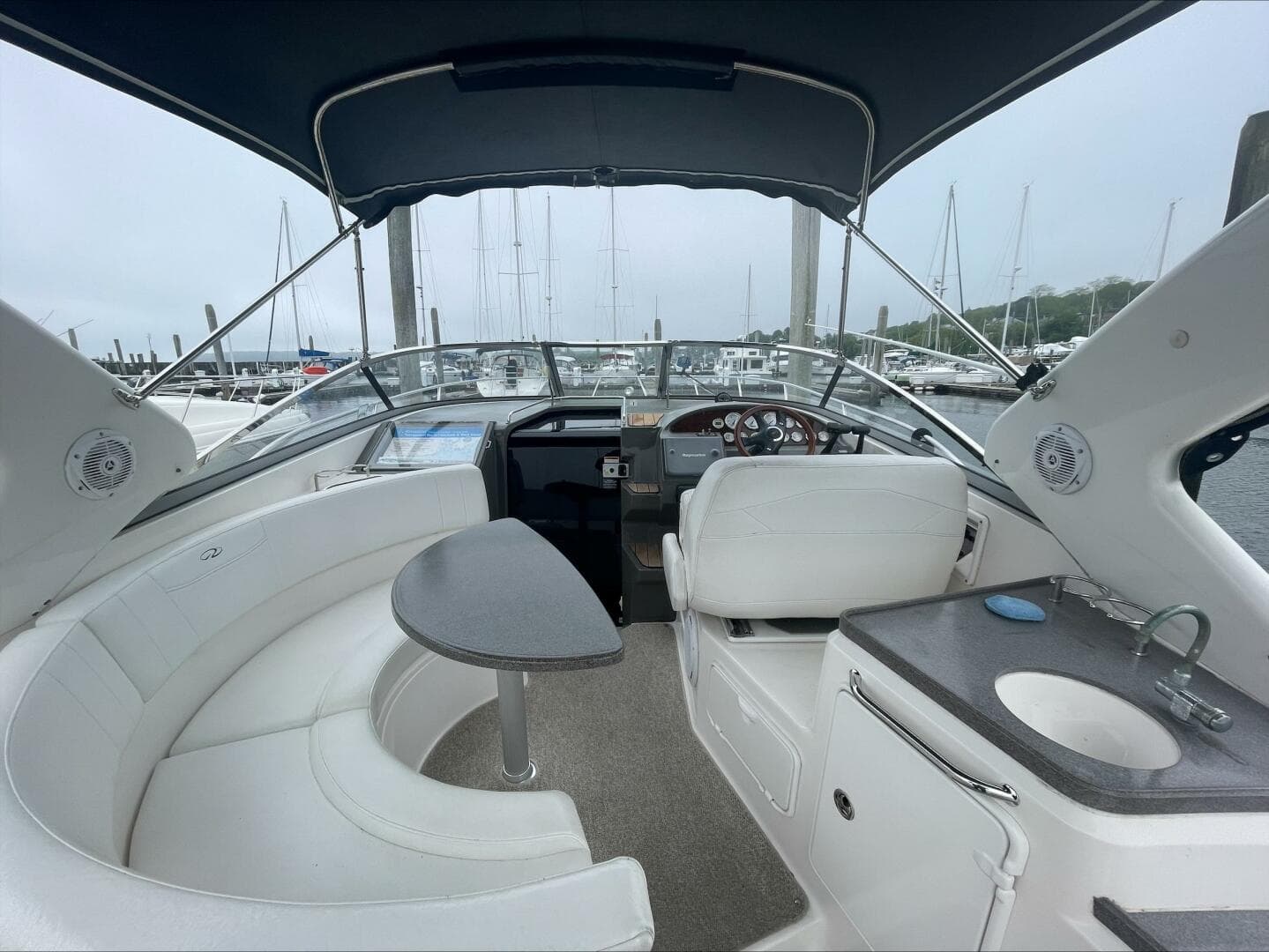 2007 Regal 3360 Window Express