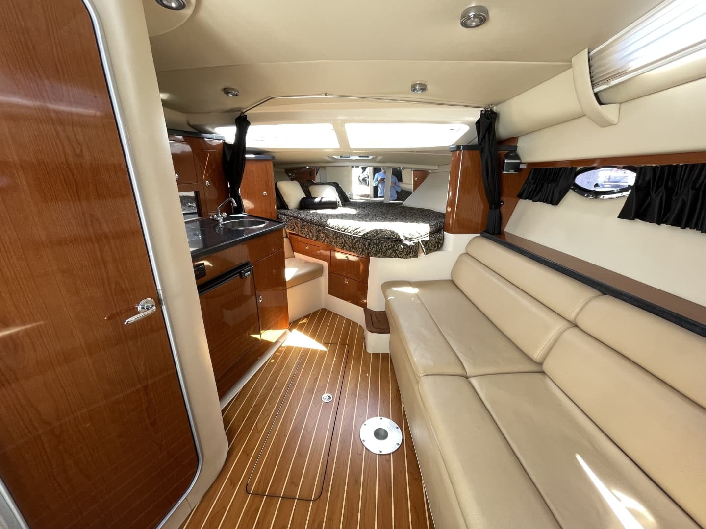 2007 Regal 3360 Window Express