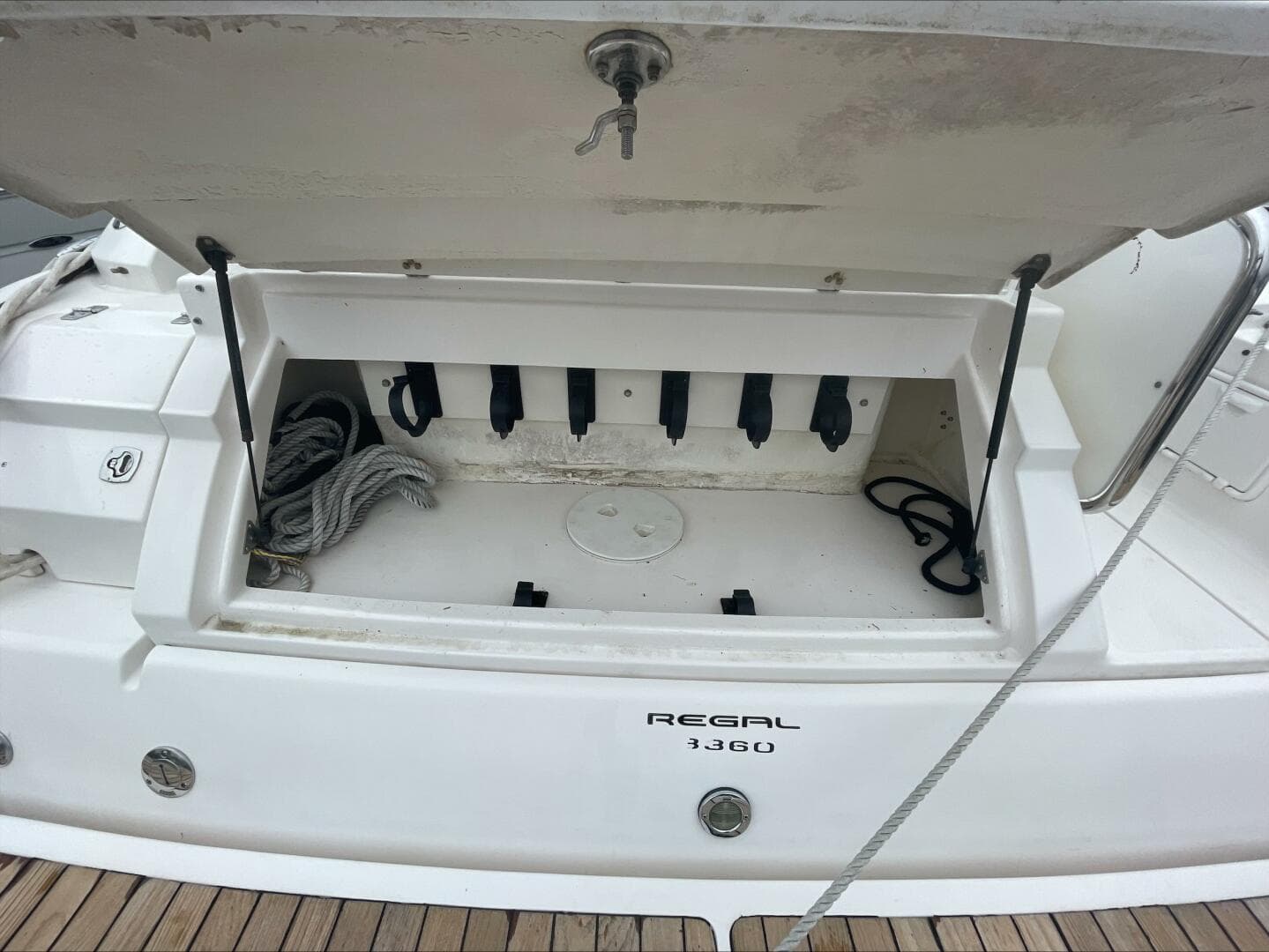 2007 Regal 3360 Window Express