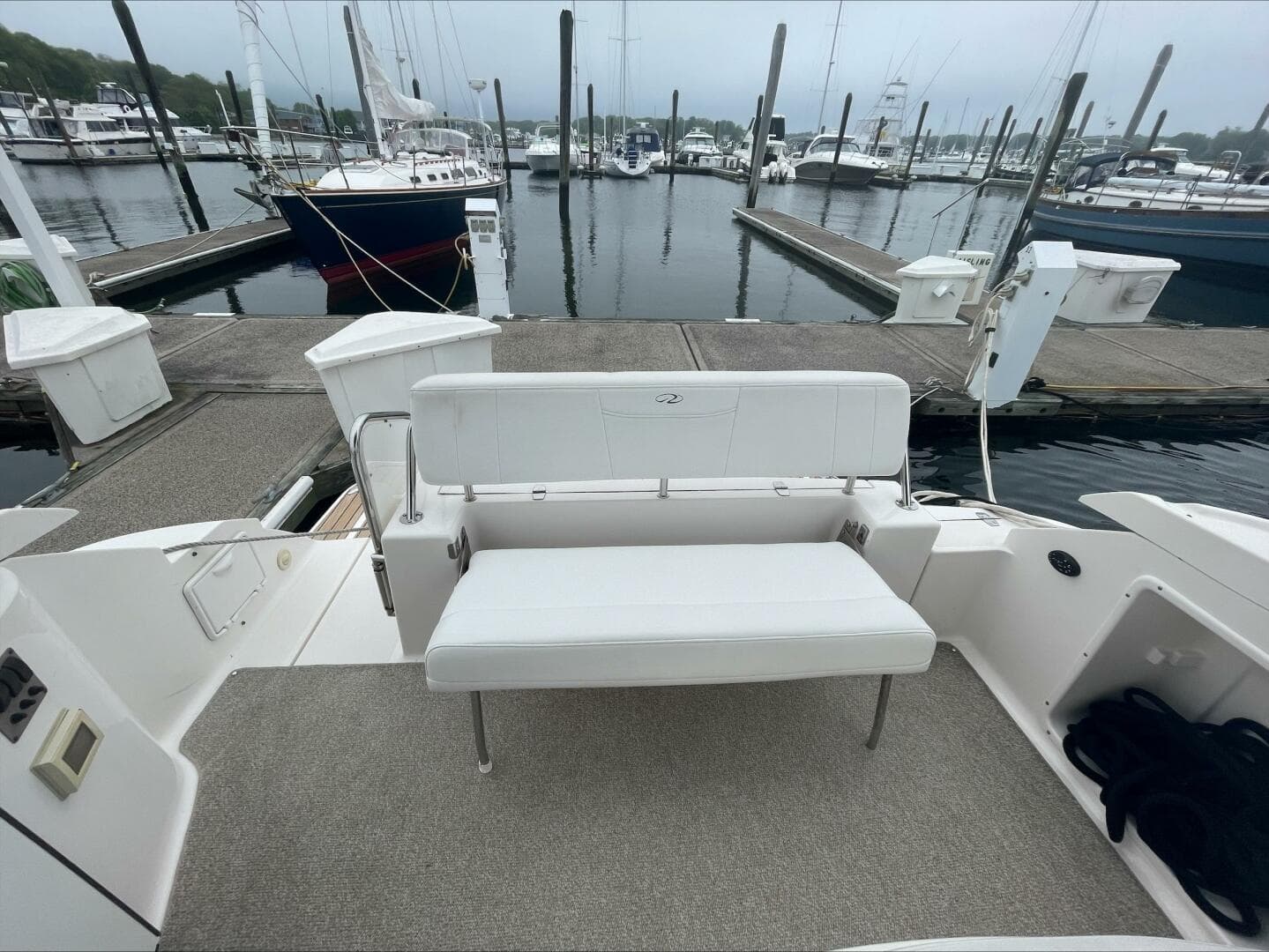 2007 Regal 3360 Window Express