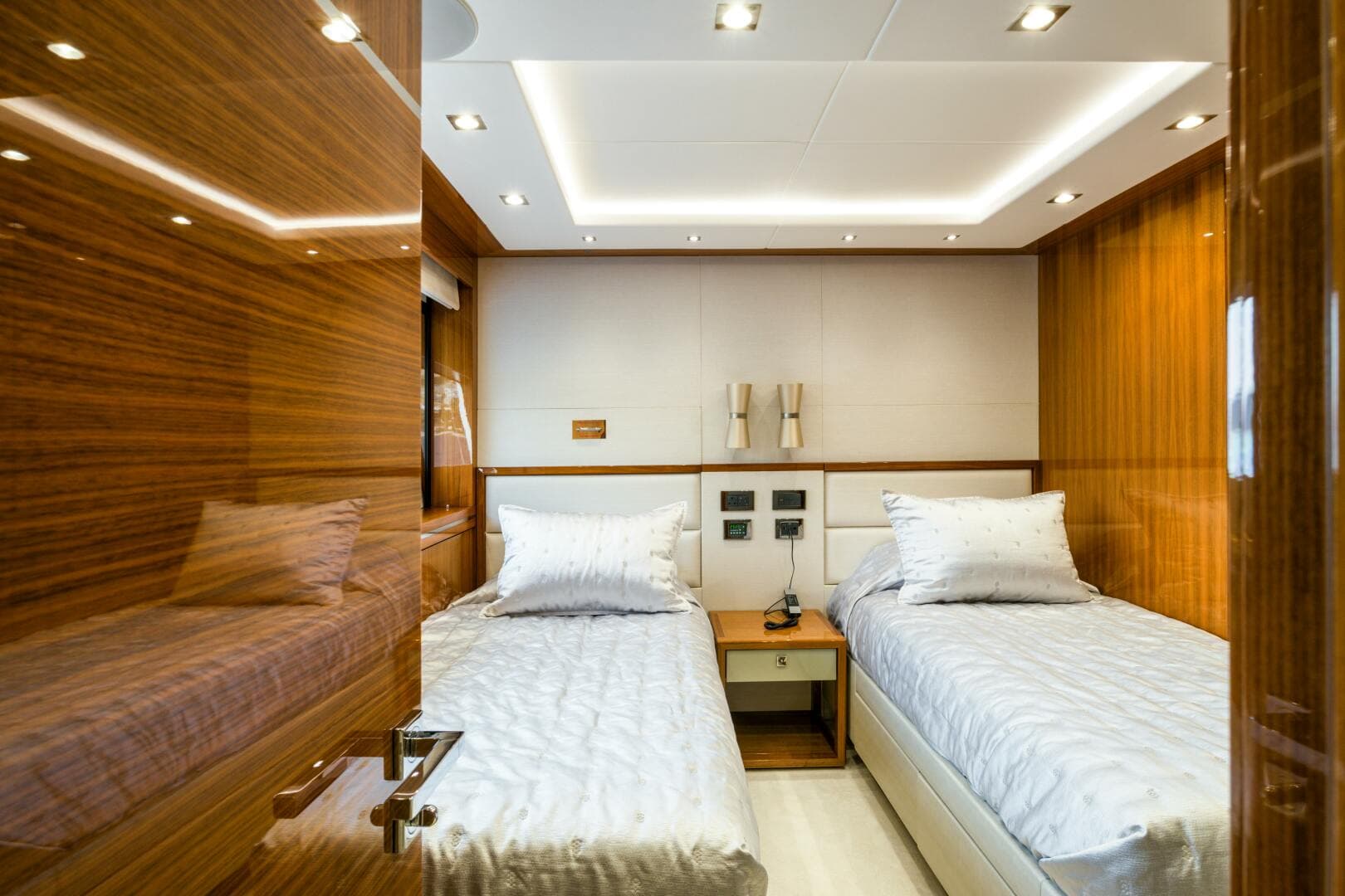 2018 Sunseeker Sunseeker 116 Yacht