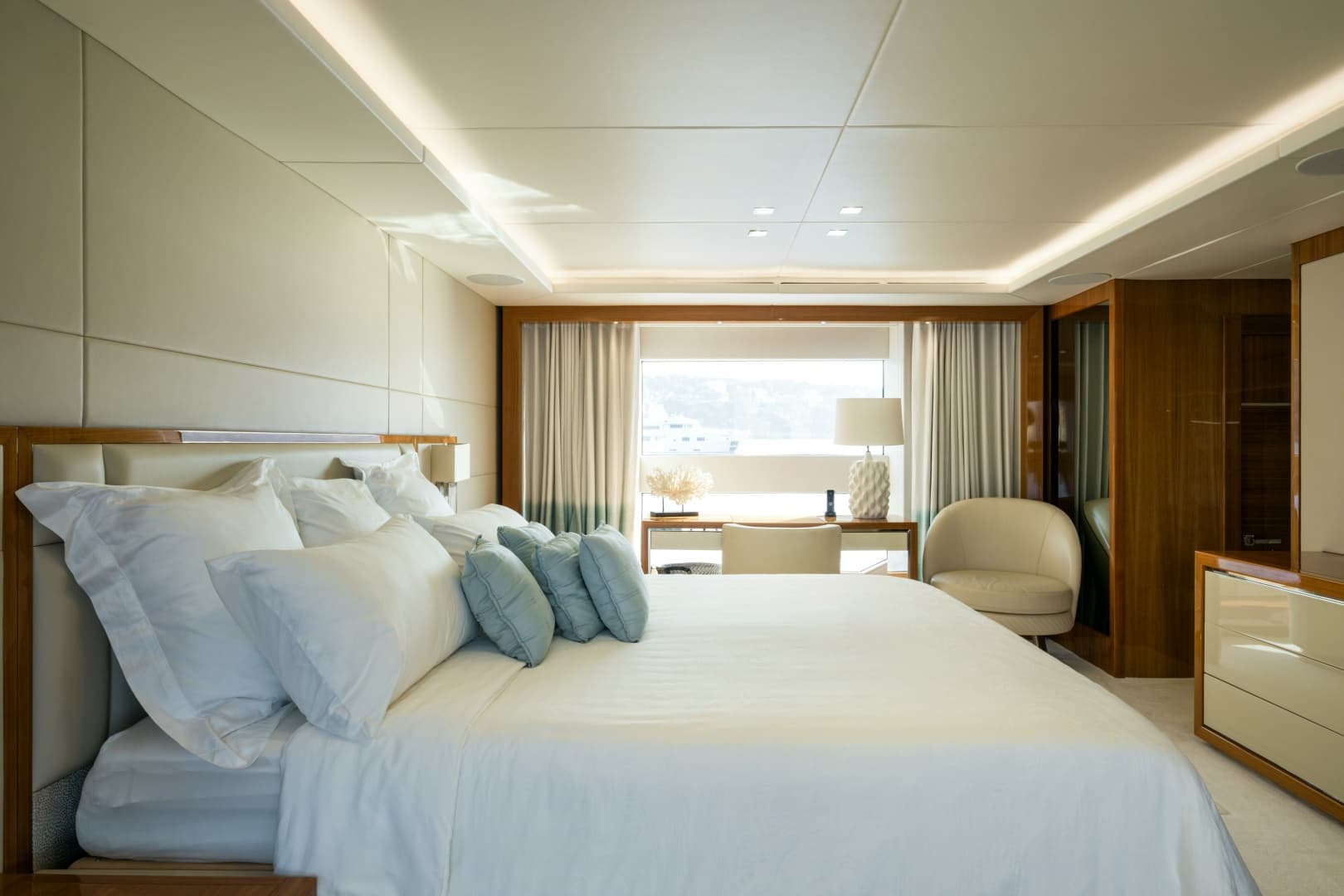 2018 Sunseeker Sunseeker 116 Yacht