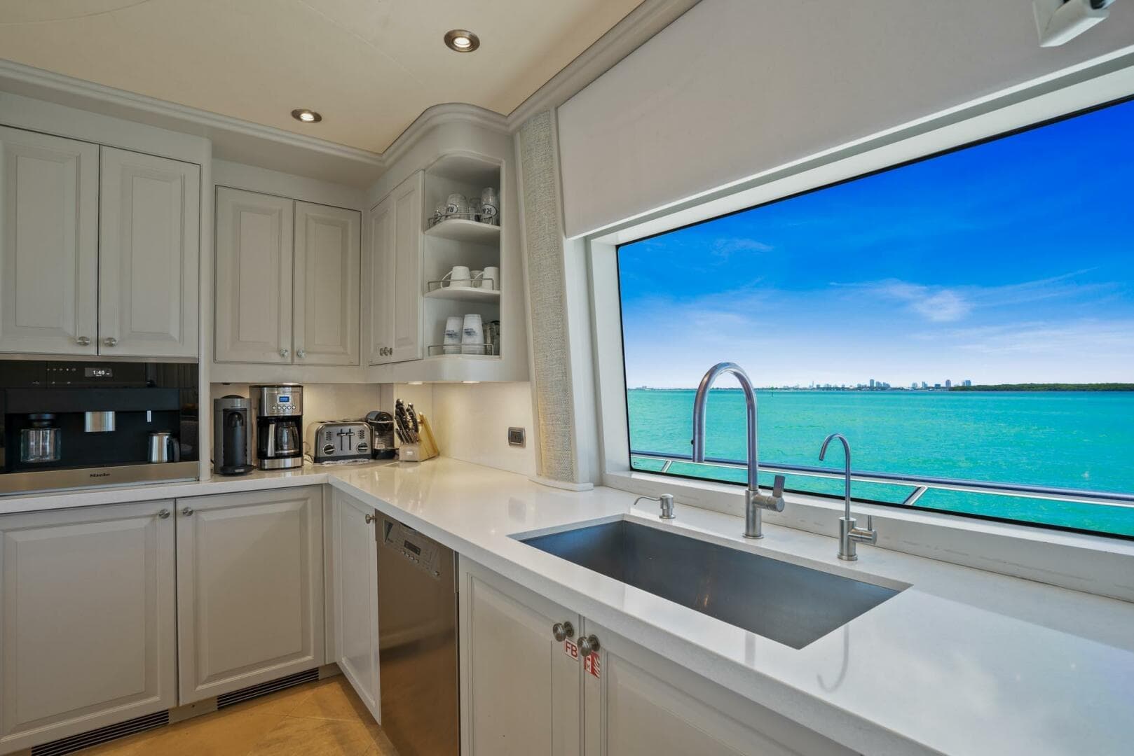 2004 Crescent Raised Pilothouse