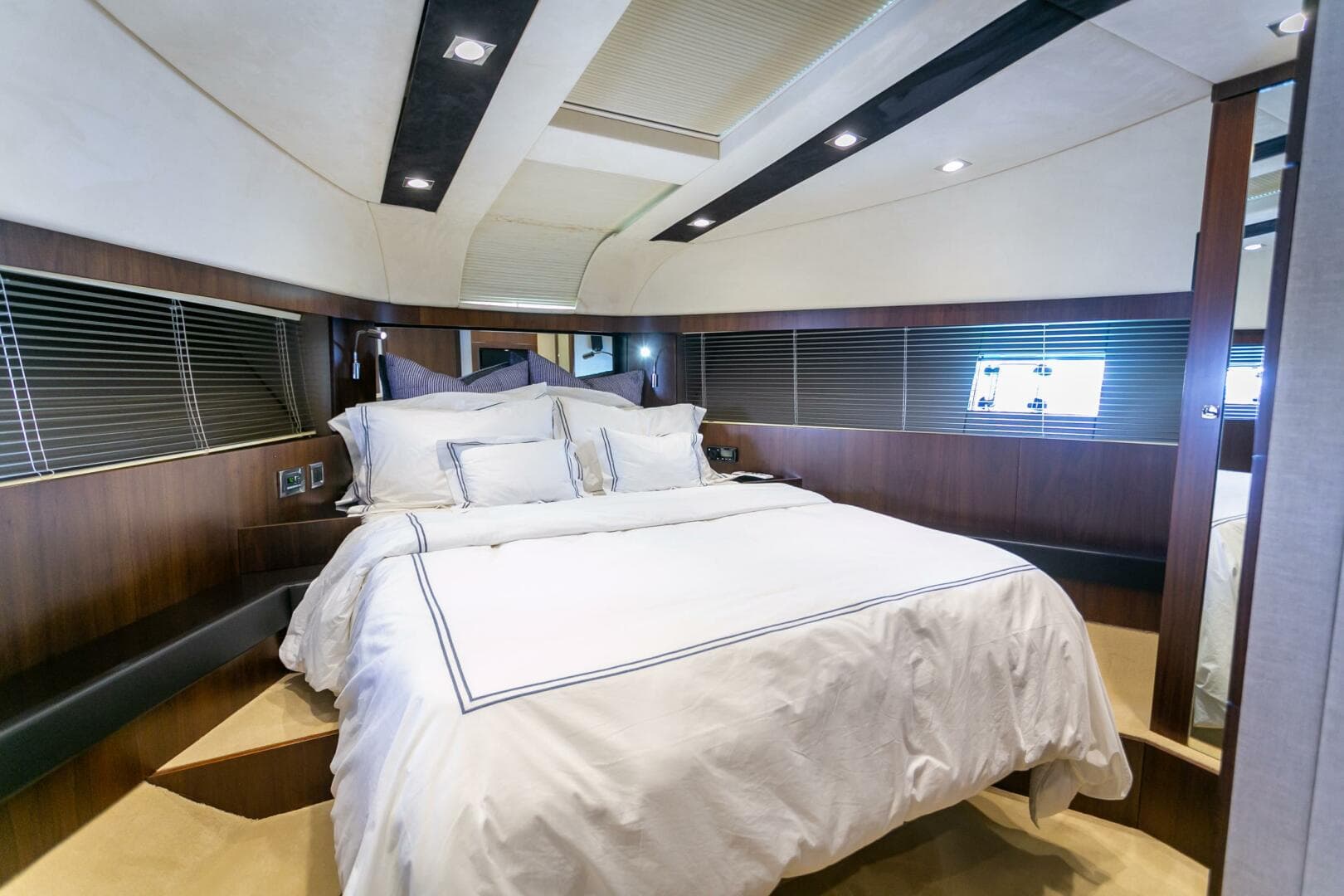 2014 Fairline Squadron 65