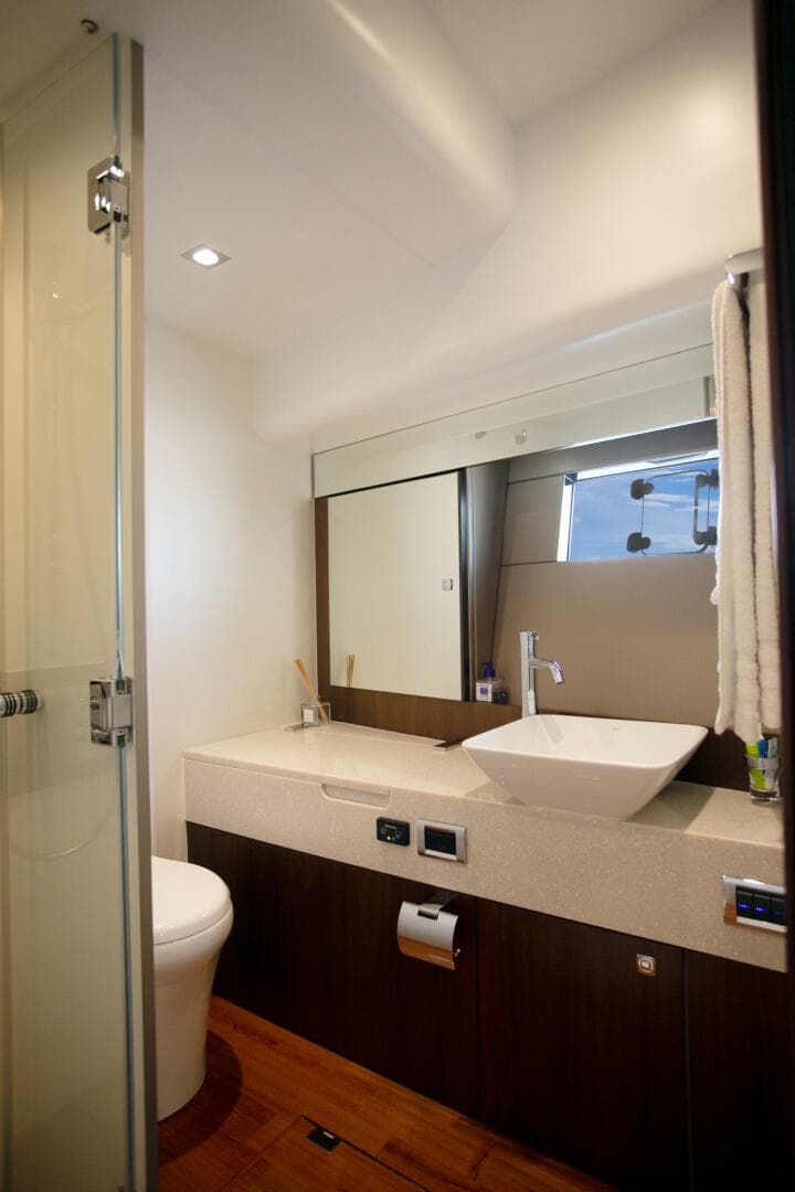 2014 Fairline Squadron 65