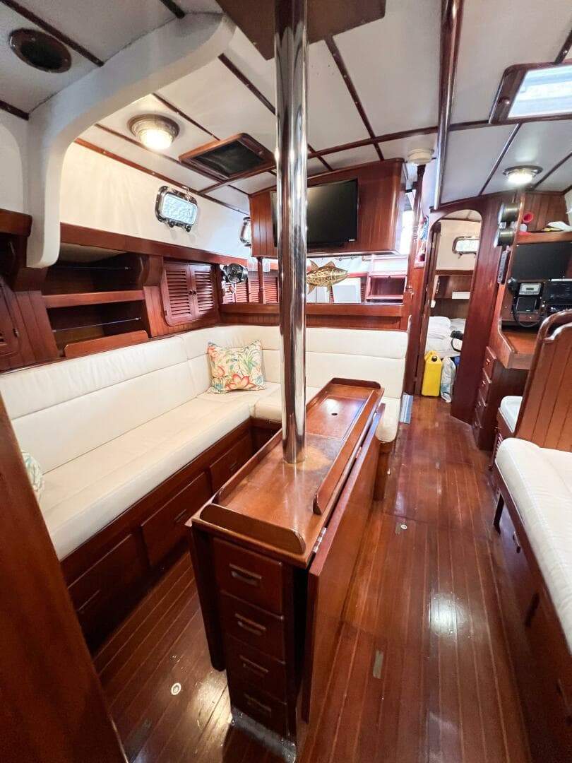 1986 Tayana Vancouver 42