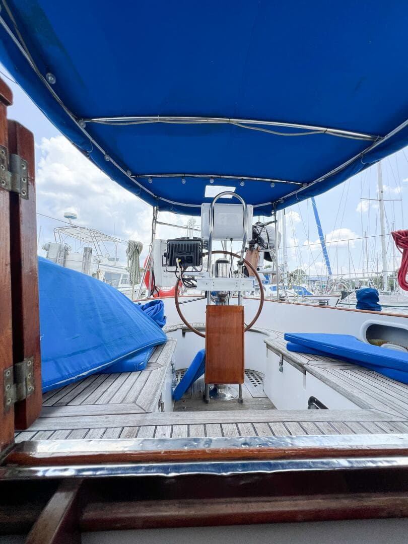 1986 Tayana Vancouver 42