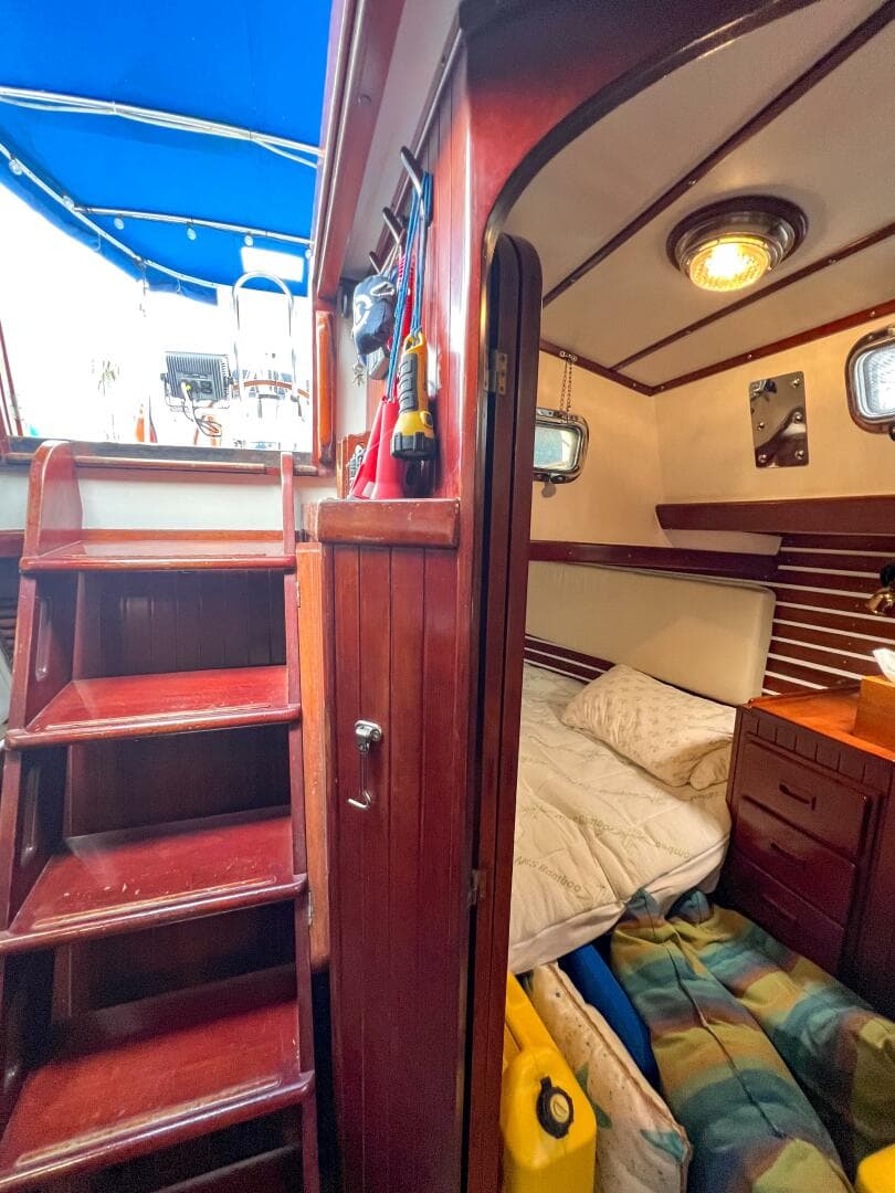 1986 Tayana Vancouver 42