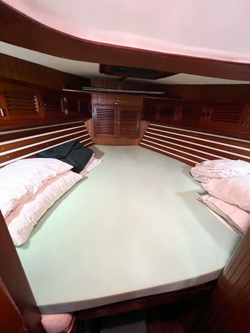 1986 Tayana Vancouver 42