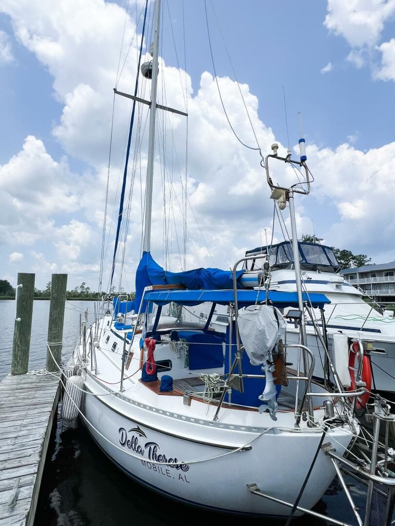 1986 Tayana Vancouver 42