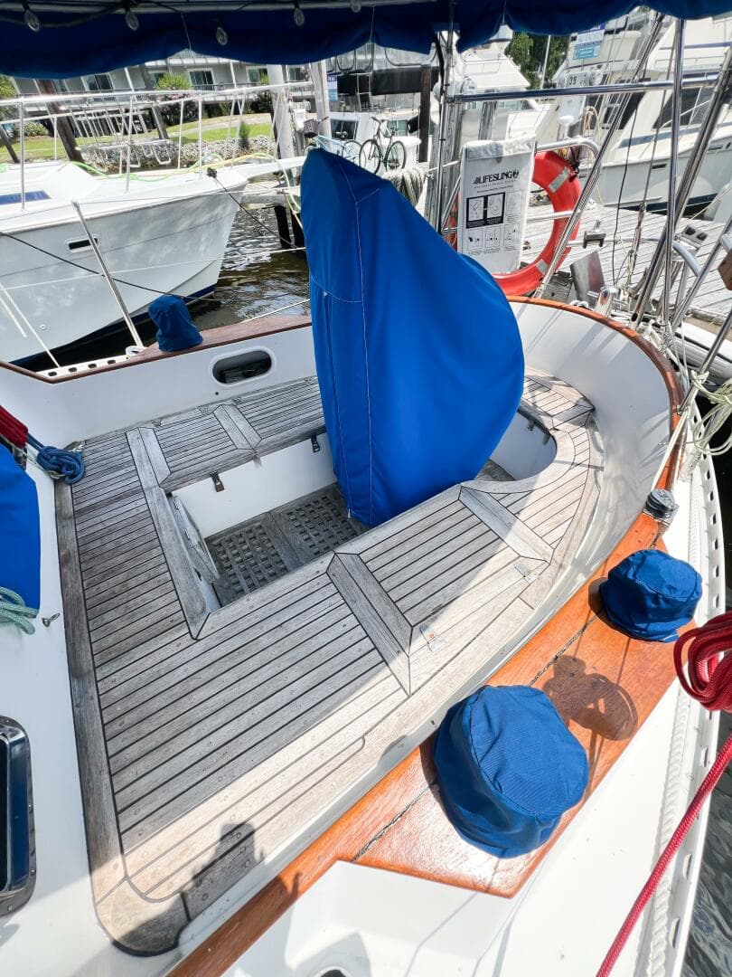 1986 Tayana Vancouver 42