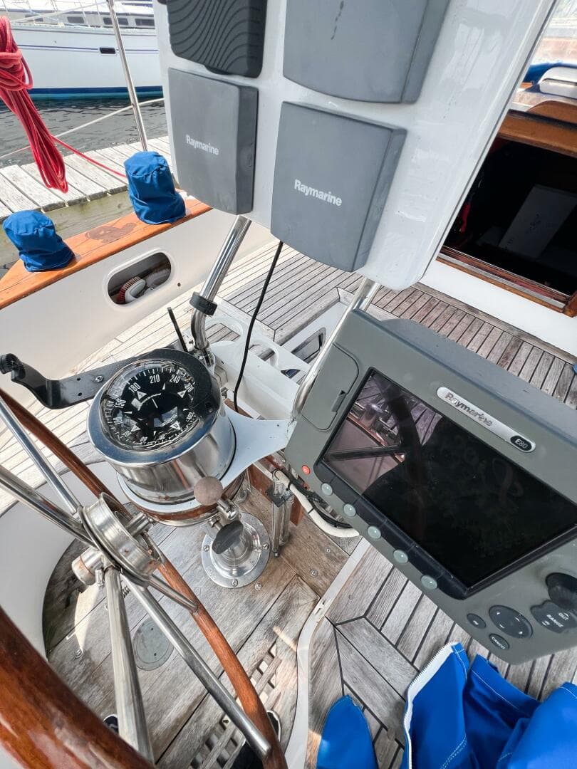 1986 Tayana Vancouver 42