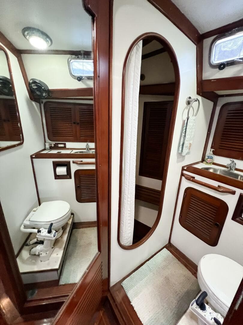 1986 Tayana Vancouver 42