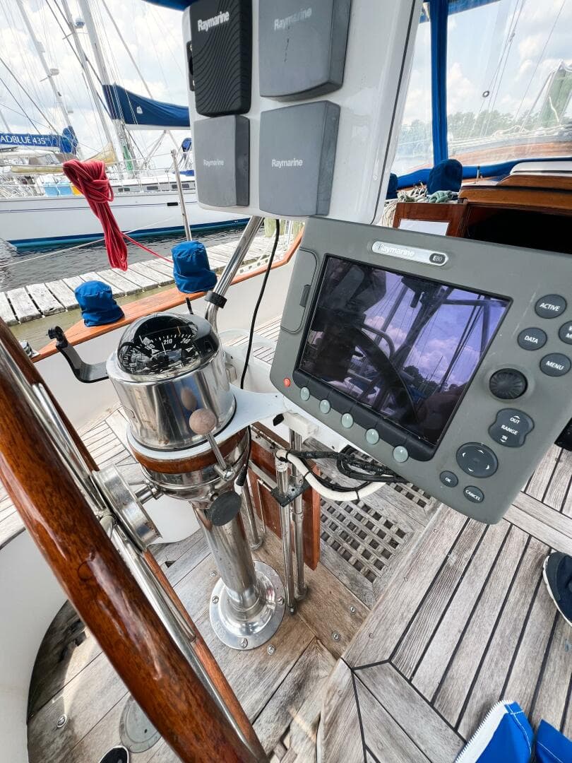 1986 Tayana Vancouver 42