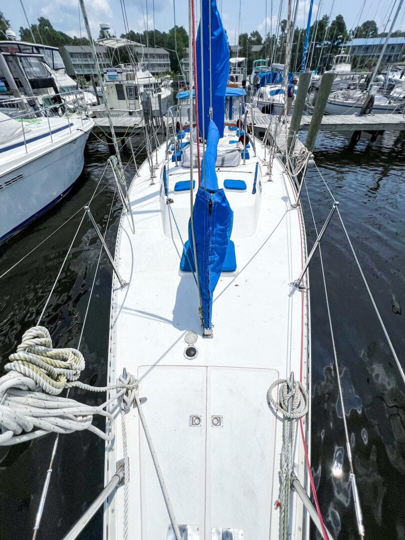 1986 Tayana Vancouver 42