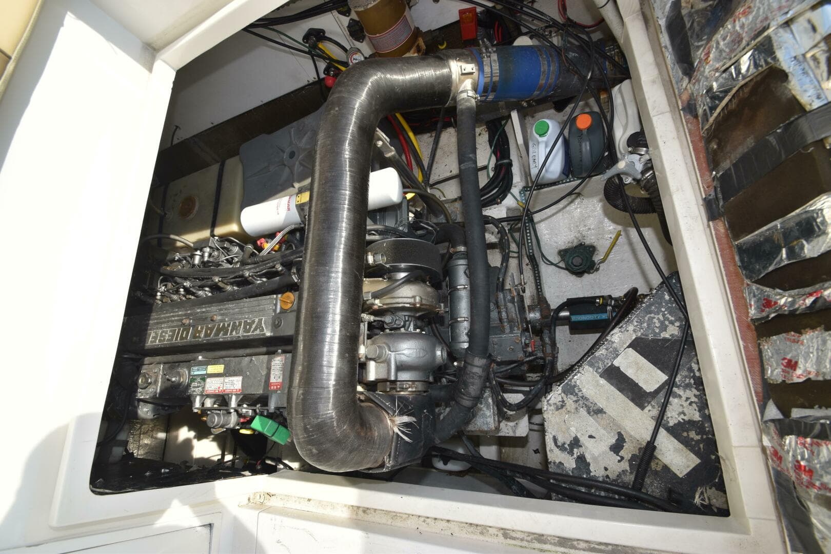 2002 Jupiter 35 Convertible Power 9796761 978356661 0 160520251219 16