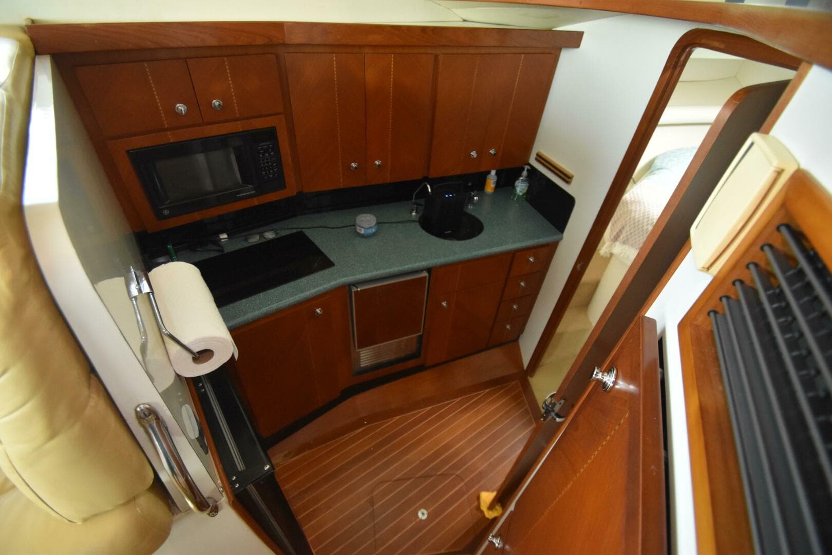 2002 Jupiter 35 Convertible Power 9796761 978356652 0 160520251216 7