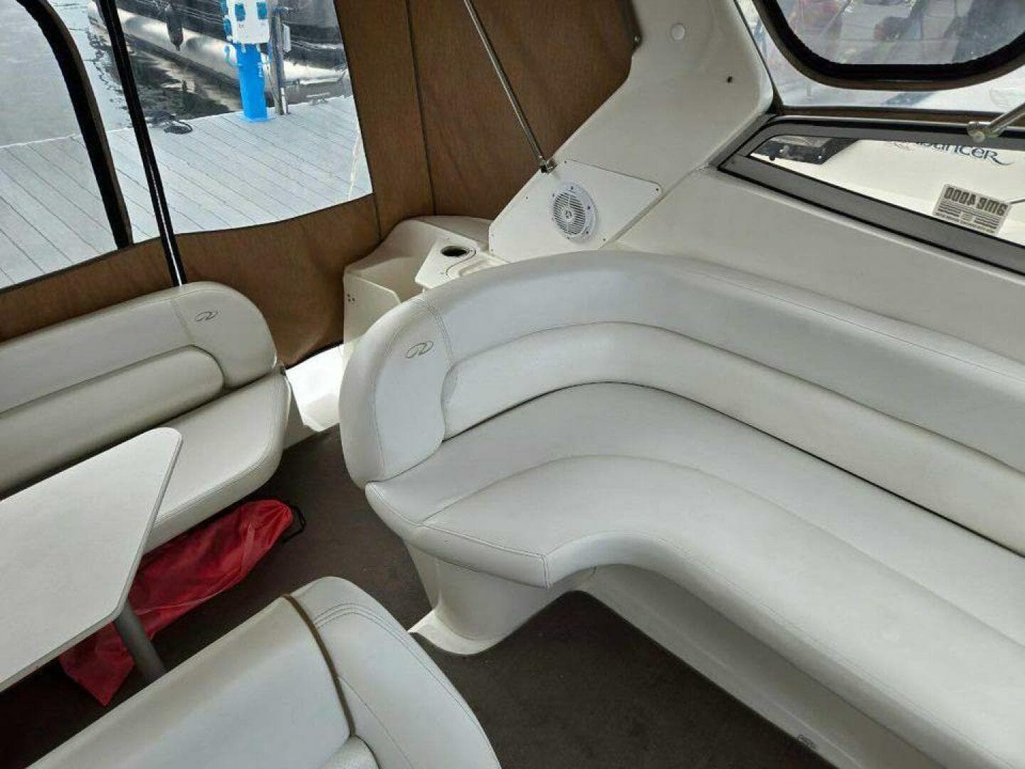 2003 Regal 2860 Commodore