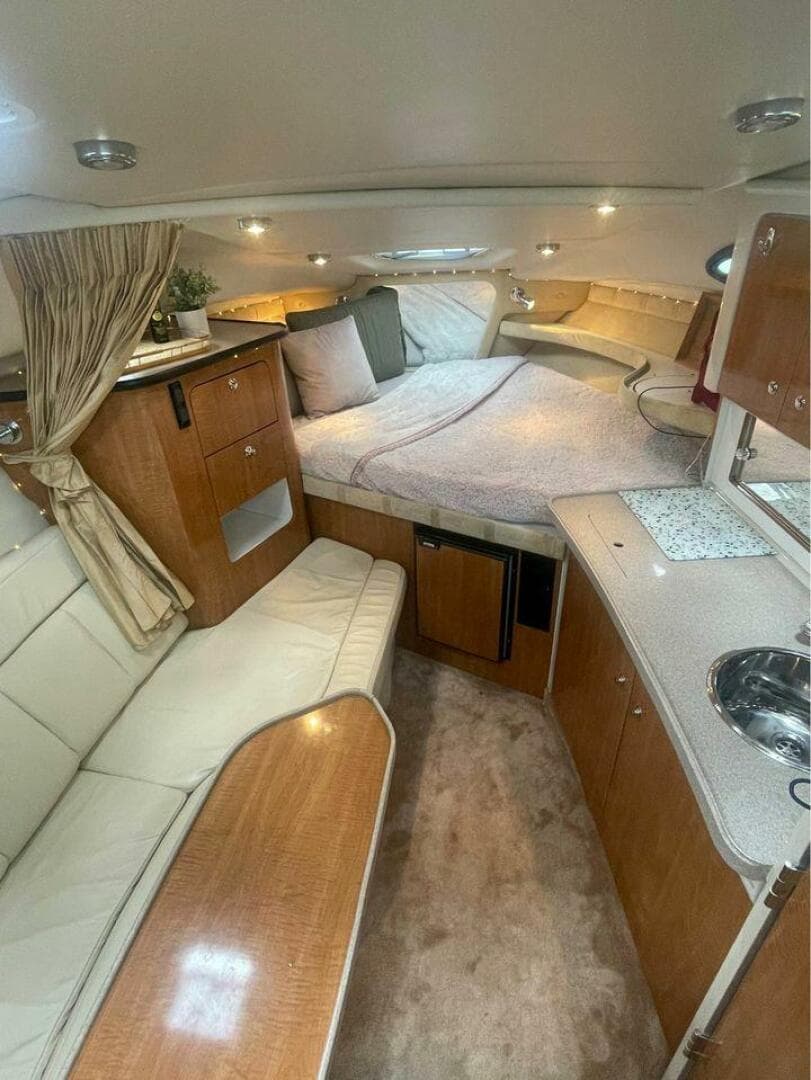 2003 Regal 2860 Commodore