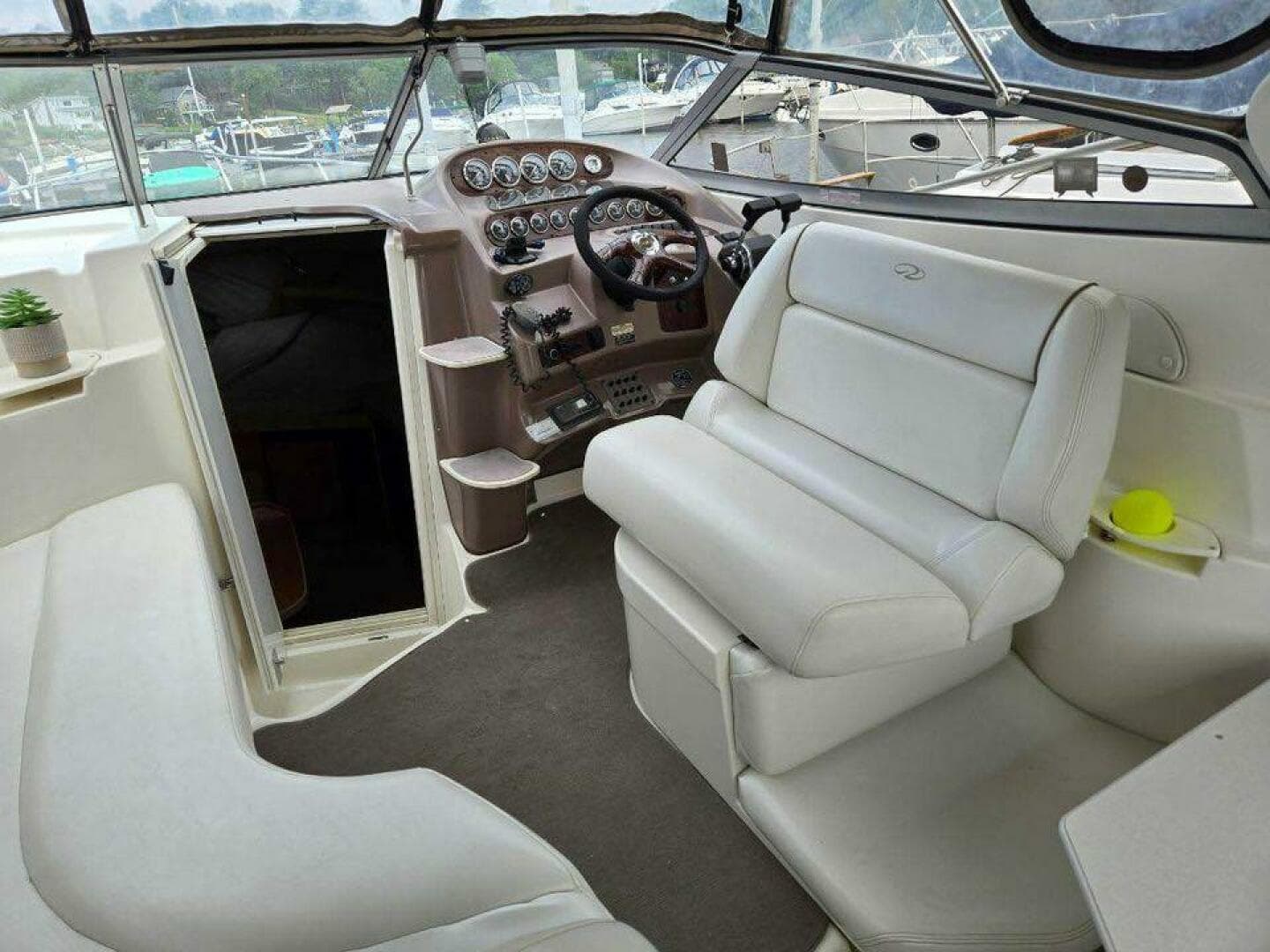 2003 Regal 2860 Commodore