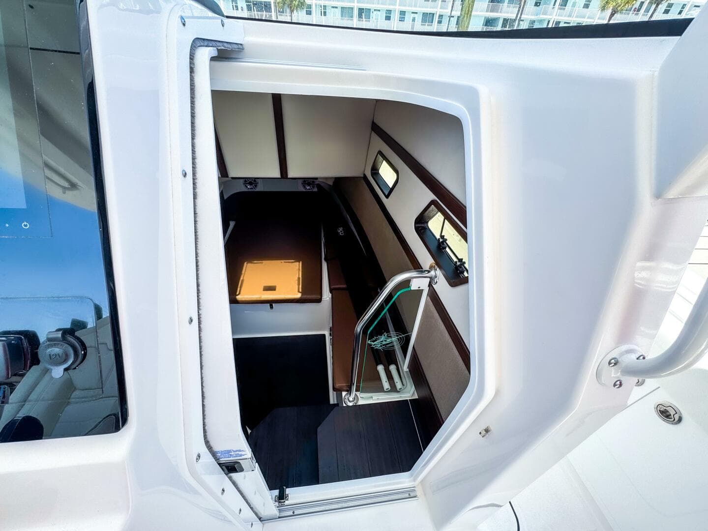 2025 Edgewater 370CC