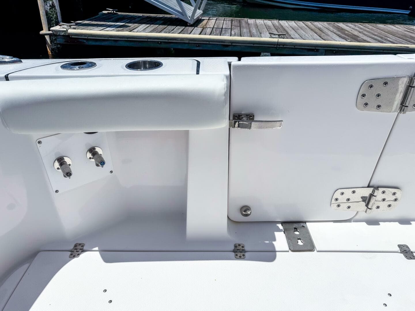 2025 Edgewater 370CC