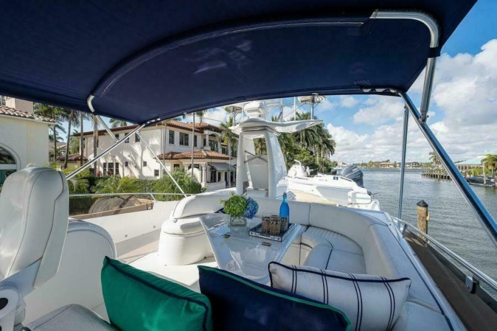 2000 Viking Sport Cruisers 