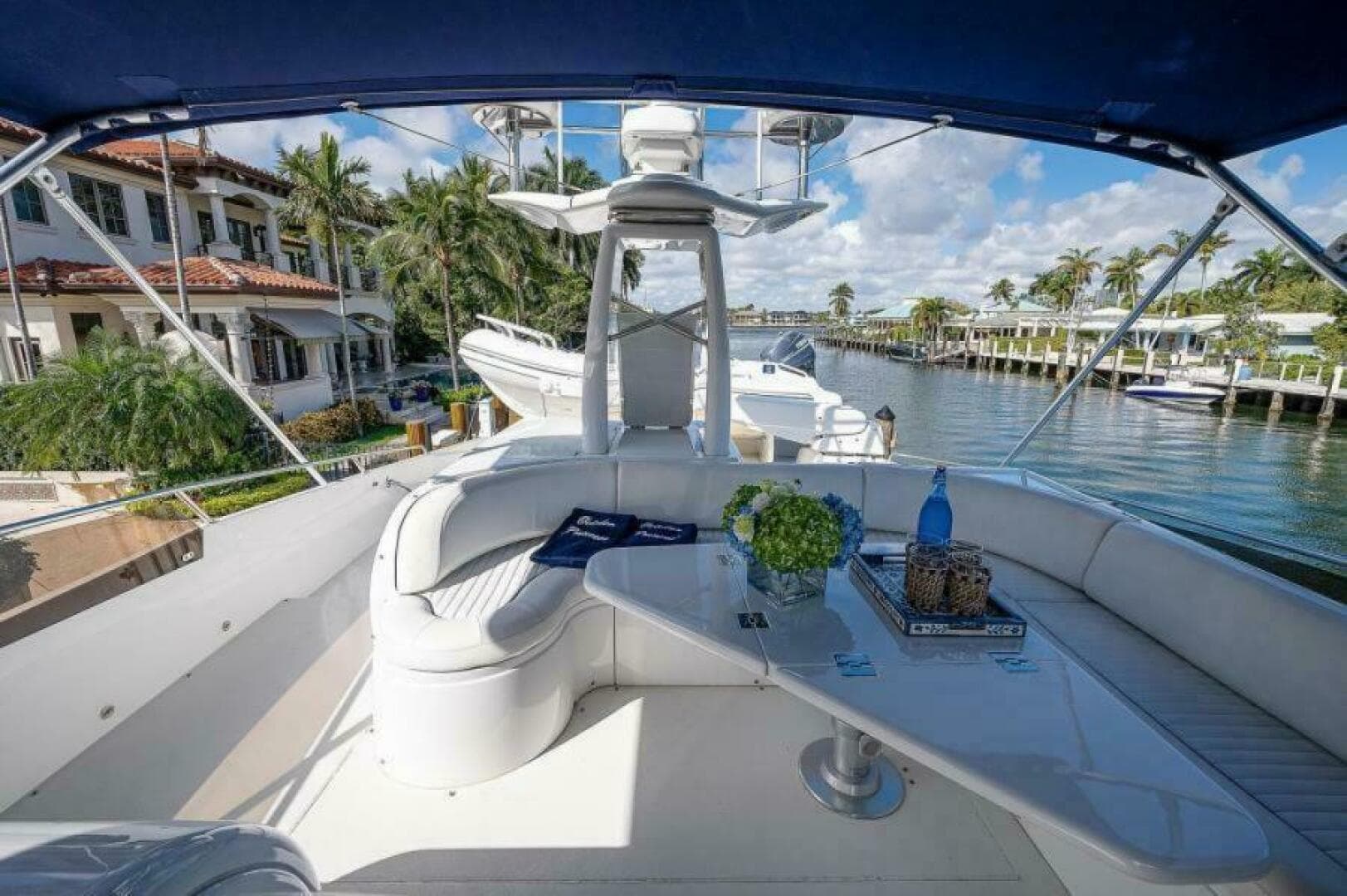 2000 Viking Sport Cruisers 