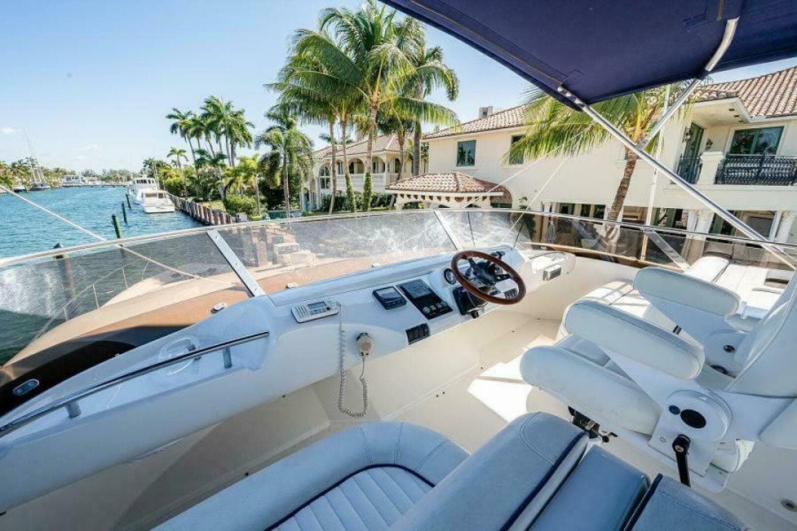 2000 Viking Sport Cruisers 