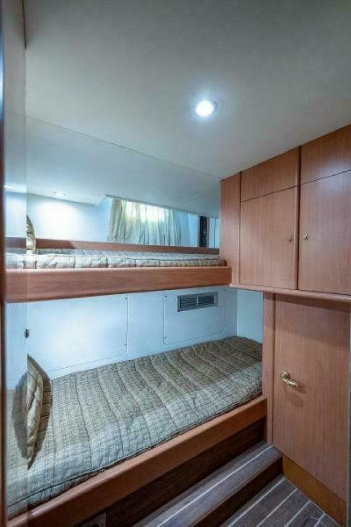 2000 Viking Sport Cruisers 