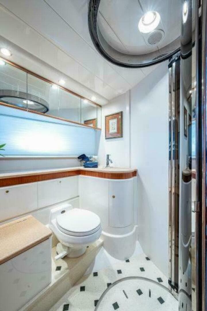 2000 Viking Sport Cruisers 