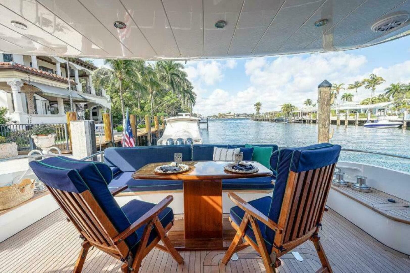 2000 Viking Sport Cruisers 