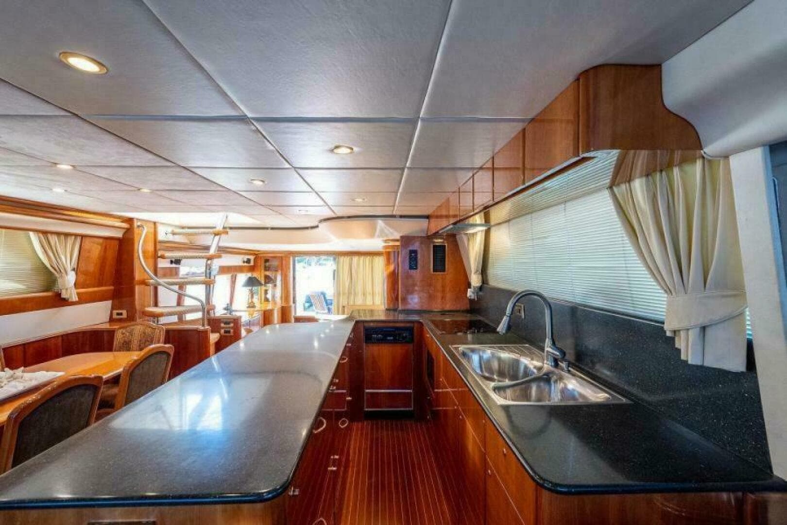 2000 Viking Sport Cruisers 