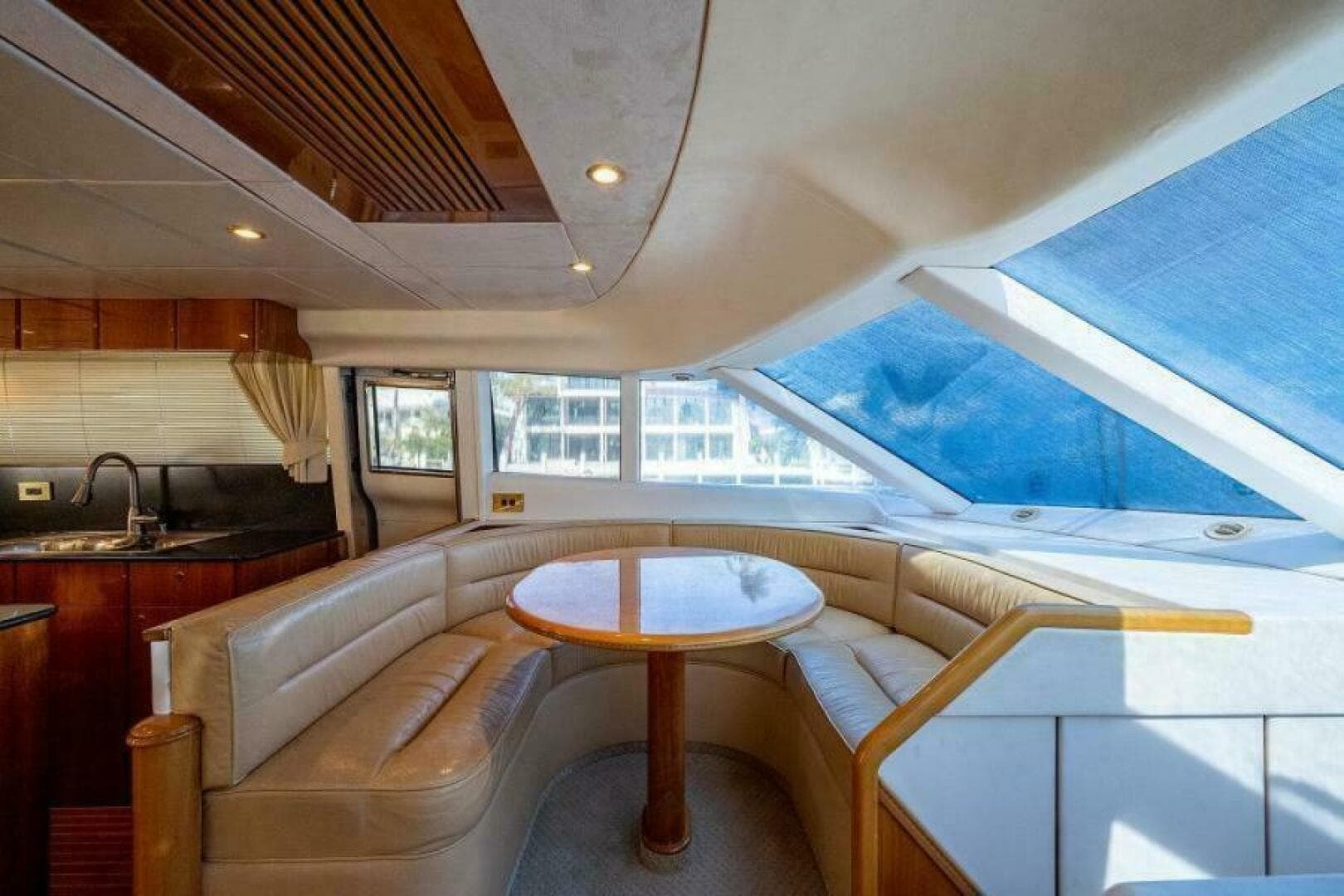 2000 Viking Sport Cruisers 