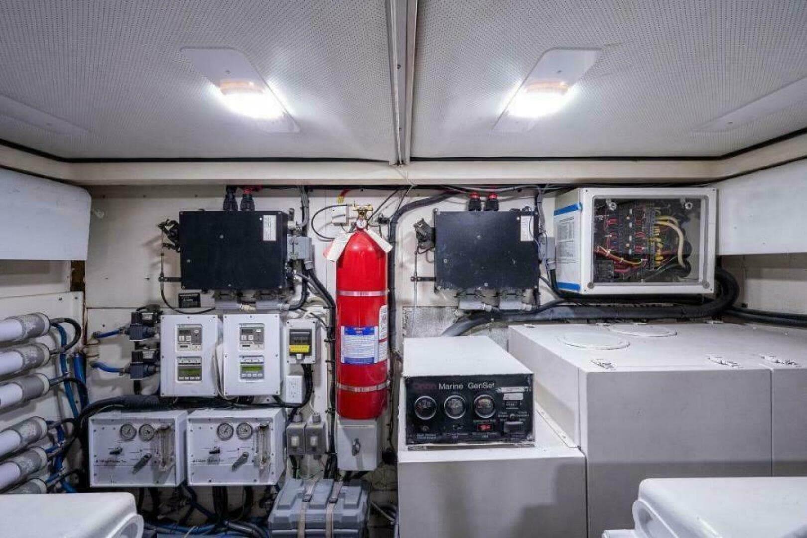 2000 Viking Sport Cruisers 