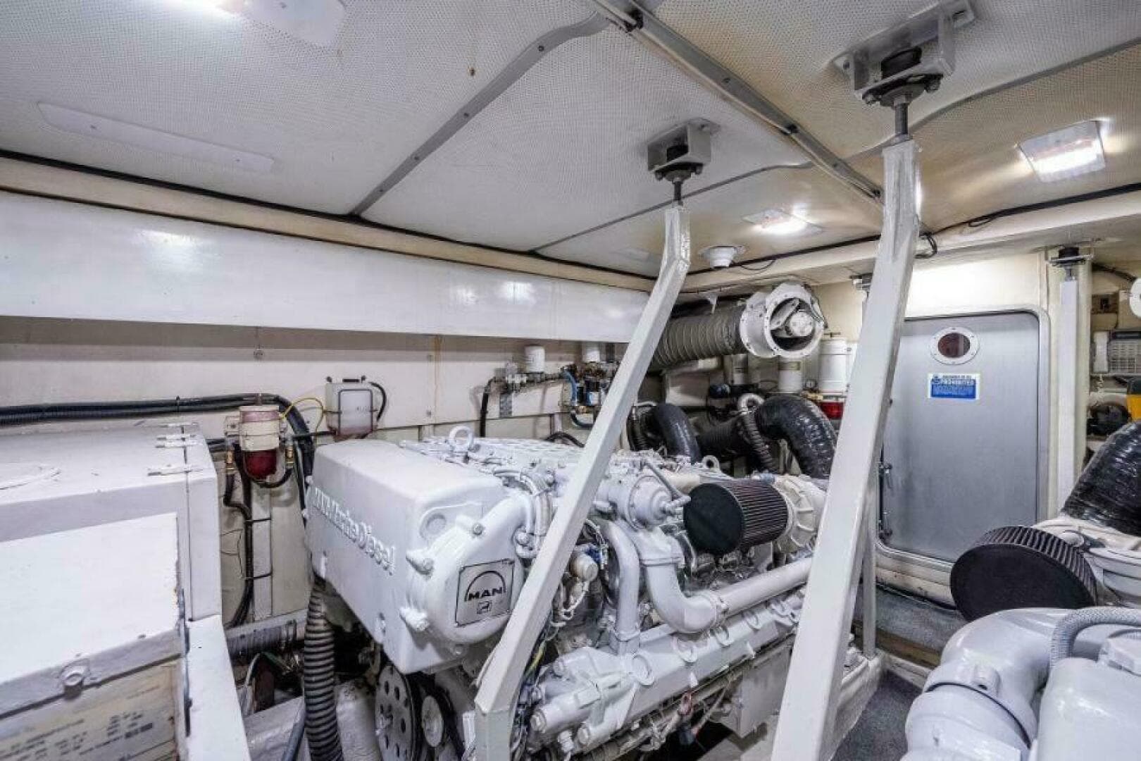 2000 Viking Sport Cruisers 