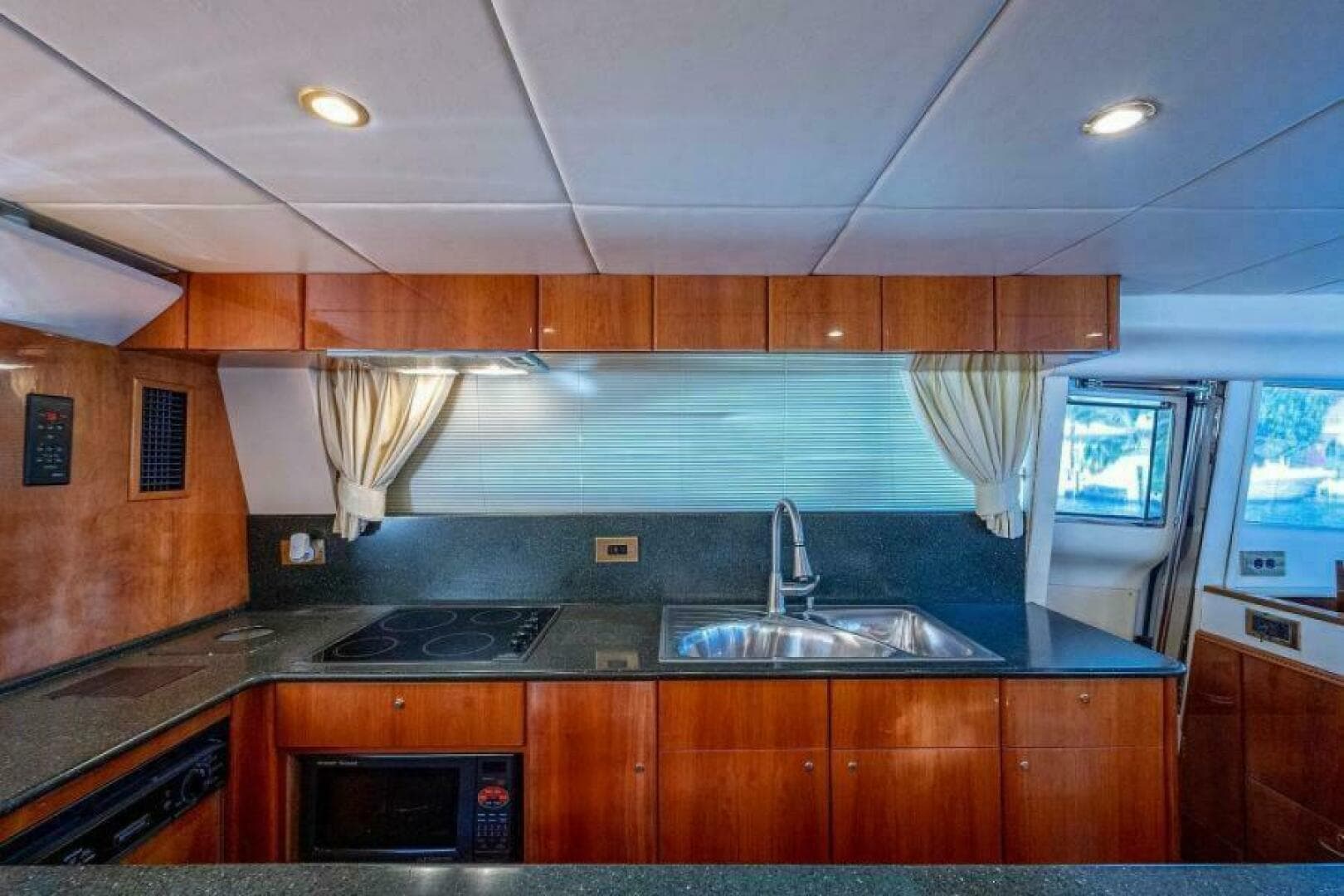 2000 Viking Sport Cruisers 