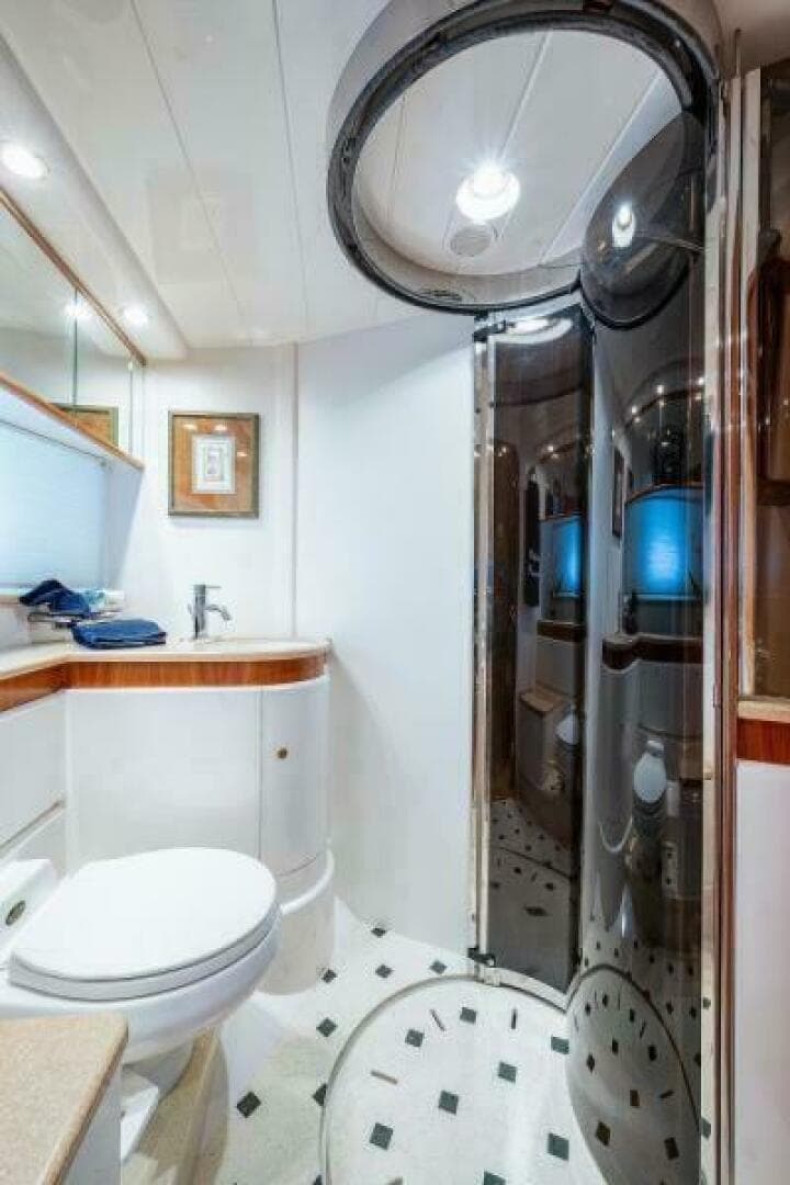 2000 Viking Sport Cruisers 