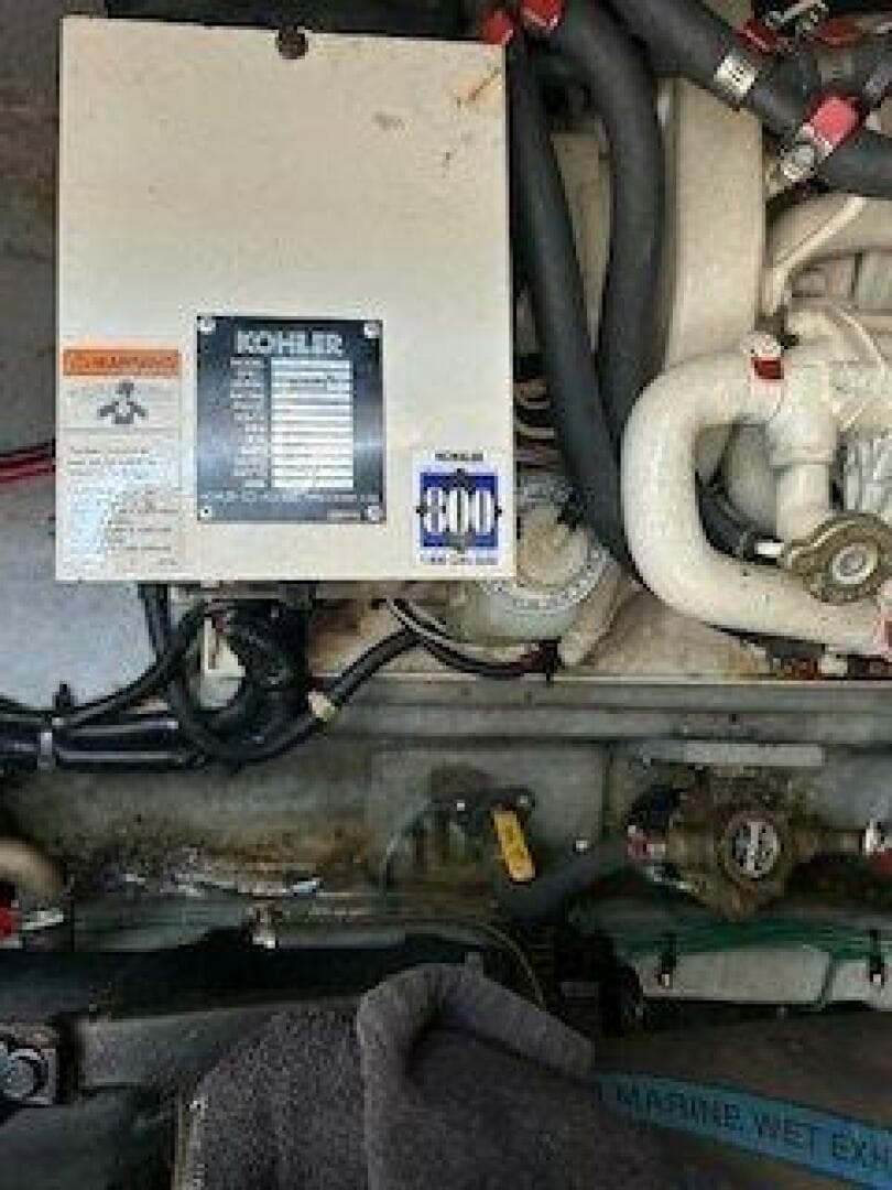 1996 Sea Ray 330 Express Cruiser